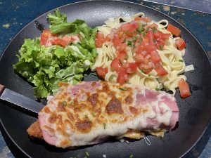 restaurant à Saintes pour déguster une escalope napolitaine de veau de la ferme de monsieur roland de saintes